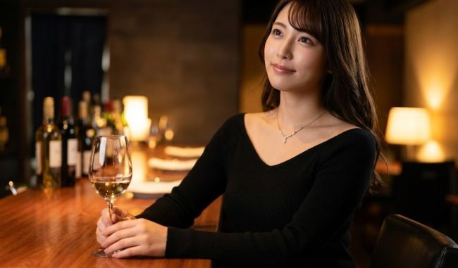 食事デートはデコルテ見せで色気を