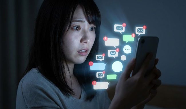 返信が遅いと追撃してくる恐怖の心理