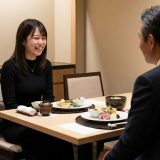 パパ活で貯金する大学生の稼ぎ方！2026年最新相場と税金対策